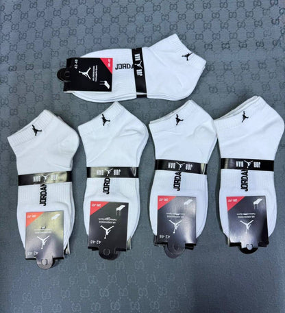 Socks
One packet
35 dhs✅

Zain93
♥️♥️♥️
