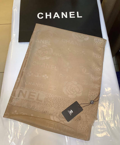 Scarf
Chanel
New cotton 
45 dhs✅

Zain93
♥️♥️♥️