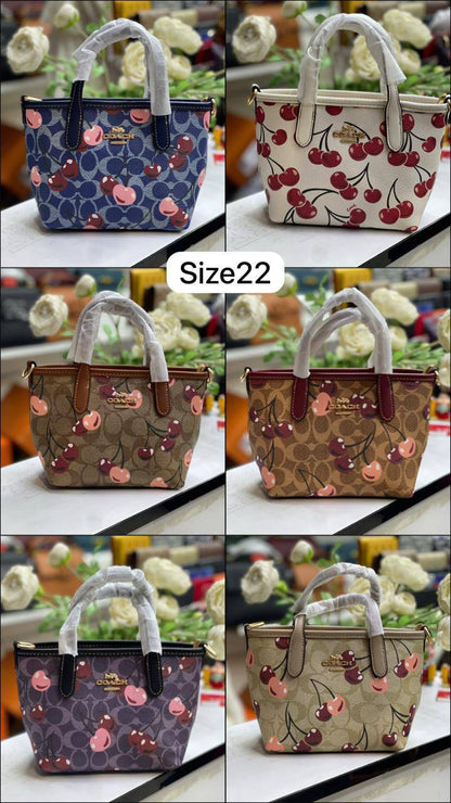 Coach
90 dhs🇦🇪🇦🇪
with box 🎁

Zain169
♥️♥️♥️