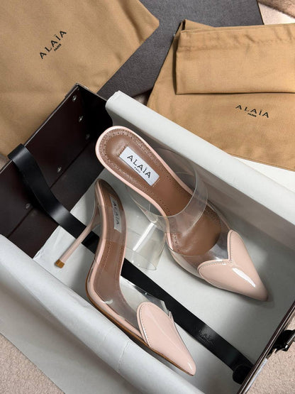 ALAIA 𝐏𝐀𝐑𝐈𝐒
𝐕𝐈𝐏 𝐐𝐔𝐀𝐋𝐈𝐓𝐘
𝐒𝐈𝐙𝐄 {35 to 42} 
450 dhs✅

Zain81
♥️♥️♥️