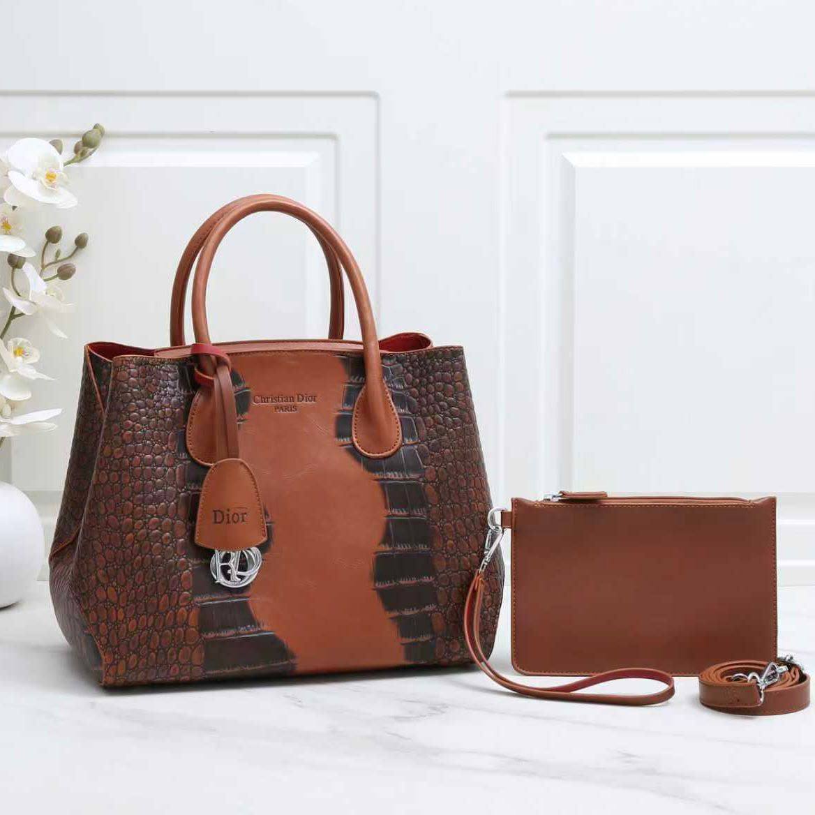 DIOR 
NEW DESIGN 
GOOD QUALITY
 
125 dhs 

Zain39
♥️♥️♥️