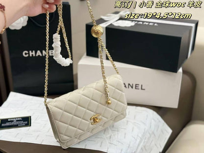 Chanel Pearl 
crush wallet on chain
Master quality
19cm with double box🎁
220 dhs✅

Zain95
♥️♥️♥️