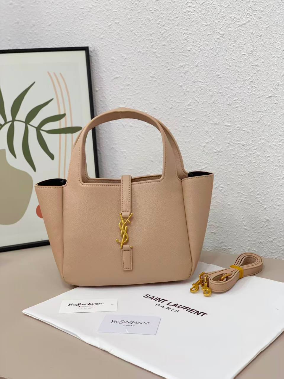 YSL
withbox 
110 dhs🇦🇪🇦🇪

Zain143
♥️♥️♥️