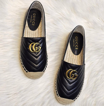 GUCCI 
280 dhs✅
*SIZE  36   TO   42*

Zain224
♥️♥️♥️