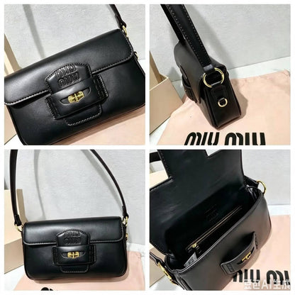 MIU MIU NEW CAME GOOD QUALITY WITH BOX 
90 dhs🇦🇪🇦🇪

Zain295
♥️♥️♥️