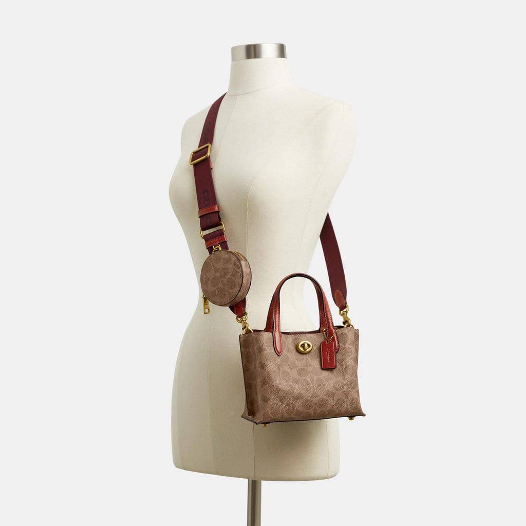 Coach
Master ❣️❣️❣️
For Price 👇 WTSP Text Zain 0568585901

Zain248
♥️♥️♥️