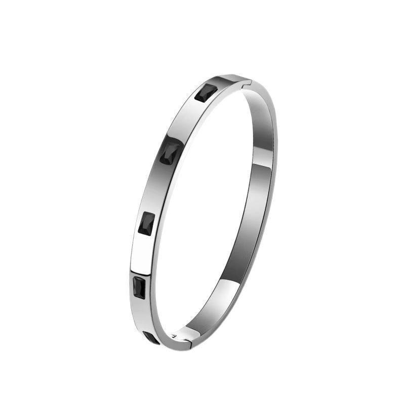 New arrival Stainless steel bangle Non tarnish 
30 dhs✅

Zain243
♥️♥️♥️