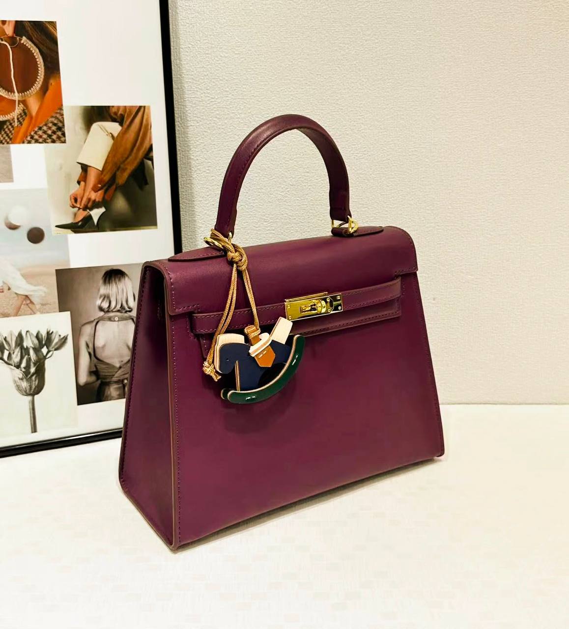 HERMES KELLY BIG SIZE NEW CAME GOOD QUALITY 
120 dhs🇦🇪🇦🇪
Size: 28cm

Zain295
♥️♥️♥️