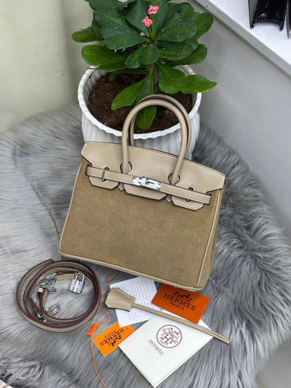 Hermes
25cm  
120 dhs✅

Zain244
♥️♥️♥️