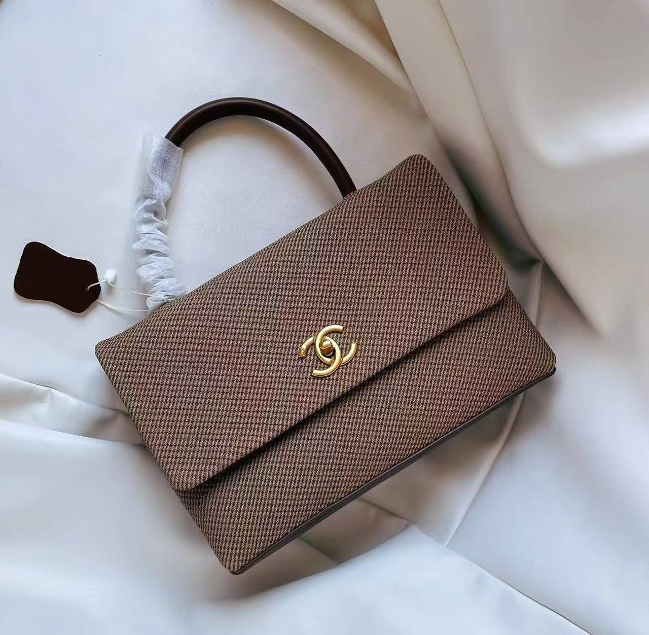 Chanel
Good Quality 
100 dhs✅

Zain250
♥️♥️♥️
