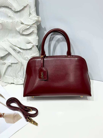YSL
 good quality
120 dhs❤️
30 CM

Zain200
♥️♥️♥️