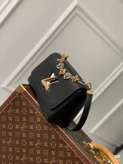 LV
Master🌺
330 dhs✅

Zain10
♥️♥️♥️