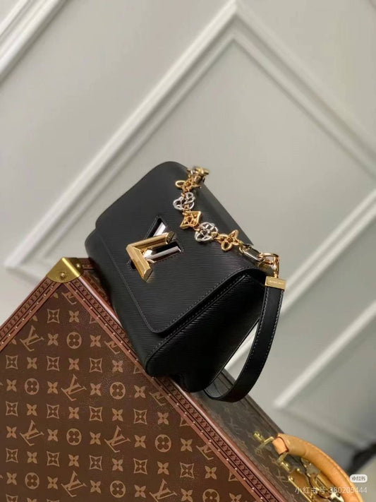 LV
Master🌺
330 dhs✅

Zain10
♥️♥️♥️