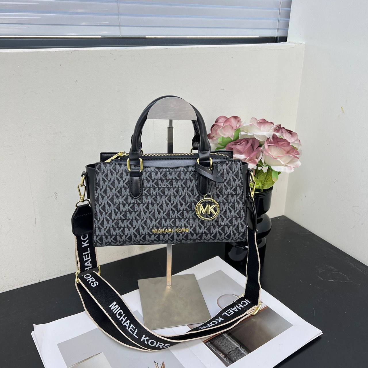 MK
ᴛᴏᴅ ʜᴀɴᴅʟᴇ ʙᴀɢ
ᴡɪᴛʜ ʟᴏɴɢ ʙᴇʟᴛ sᴛʀᴀᴘ
sɪᴢᴇ : 25.5 cm

70 dhs✅

Zain31
♥️♥️♥️