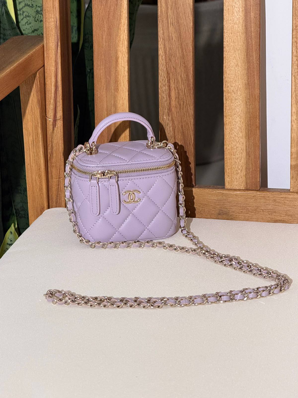 CHANEL 
Super Master Quality ⚡️
Original Packing 🎁
Size 10CM📏
For Price 👇 WhatsApp✅
0568585901 
0507557372
0552275751 Owner Zain 👌

Zain321
♥️♥️♥️