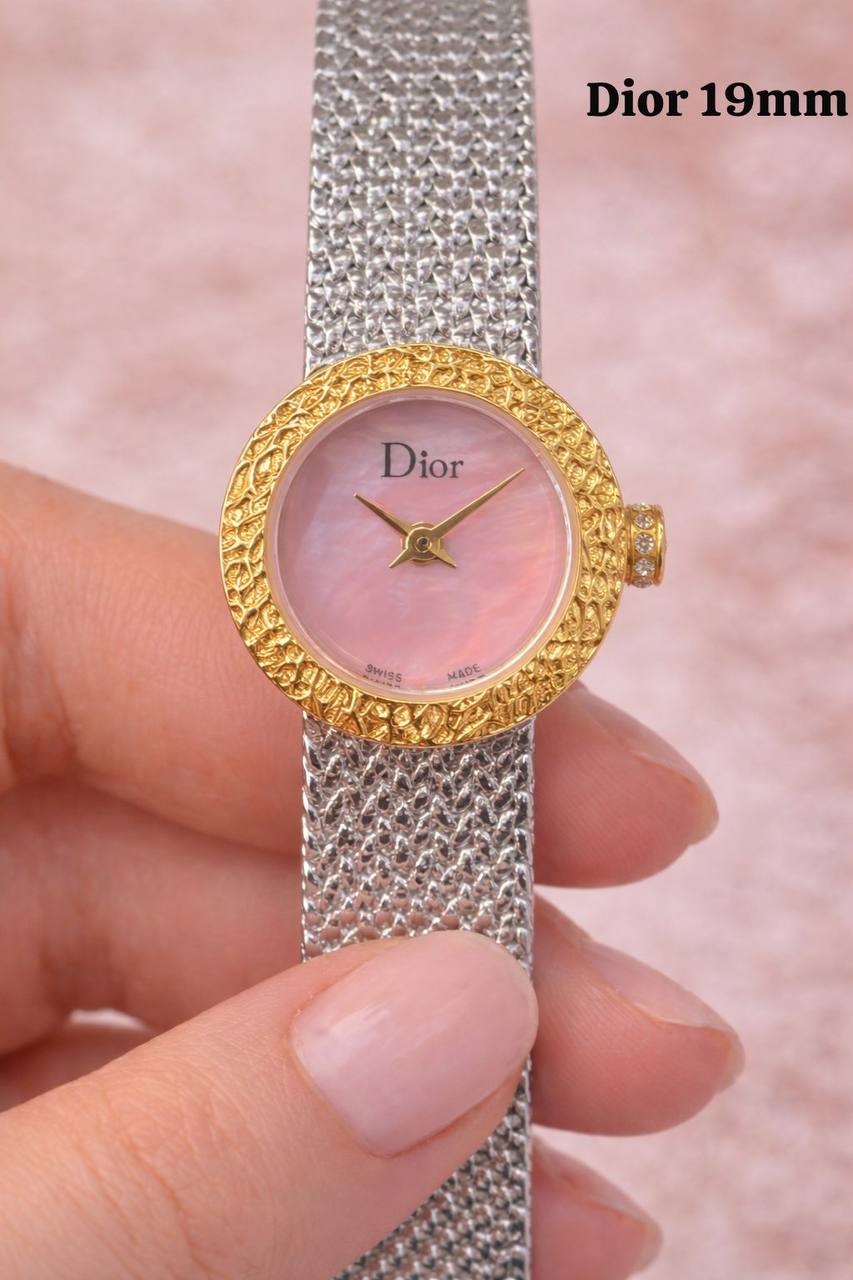 Dior watch for ladies good quality 
180 dhs✅
 (size 19mm)

Zain59
♥️♥️♥️