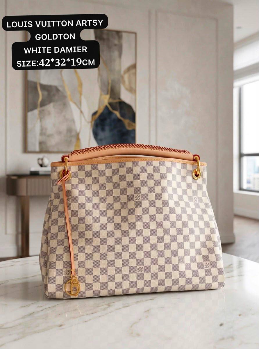 LV ᴀʀᴛsʏ 
ʜᴀɴᴅʙᴀɢ ɢᴏʟᴅᴛᴏɴᴇ
ᴄᴏᴀᴛᴇᴅ ᴄᴀɴᴠᴀs ʟᴇᴀᴛʜᴇʀ 
sɪᴢᴇ:42ᴄᴍ
110 dhs✅

Zain56
♥️♥️♥️