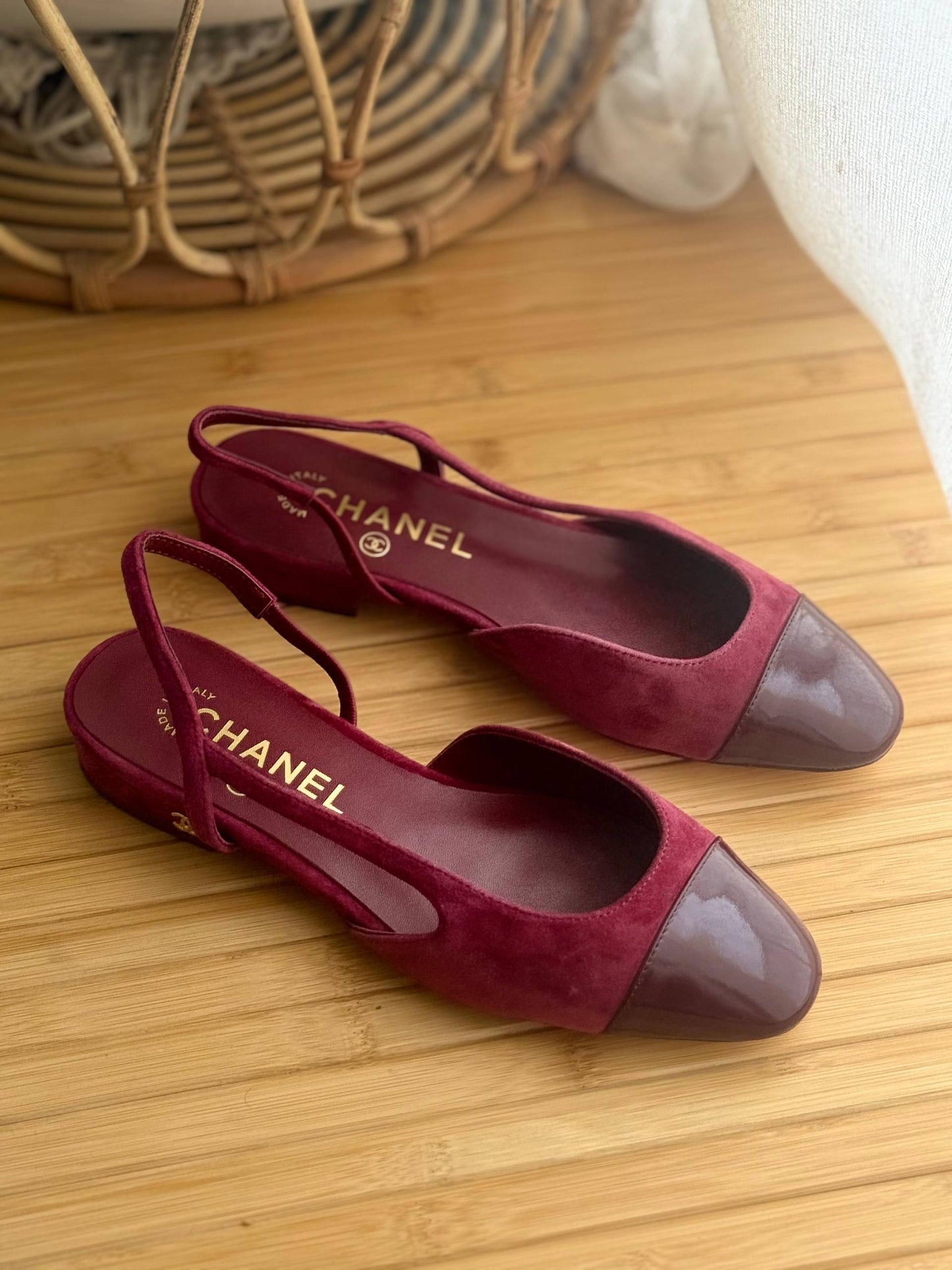 Chanel
AA Quality
𝗦𝗶𝘇𝗲 𝟯𝟲 𝘁𝗼𝗼 𝟰𝟭
450 dhs🇦🇪🇦🇪

Zain303
♥️♥️♥️