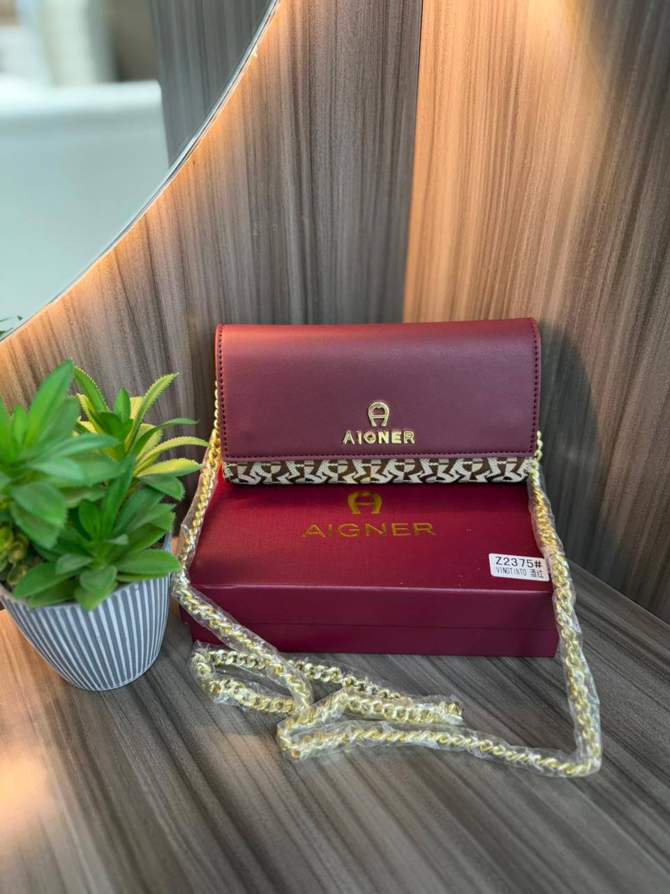 DIOR 
High Quality
NEW CAME  

WITH BOX  
🎁🎁🎁

180 dhs🪙

Zain39
♥️♥️♥️