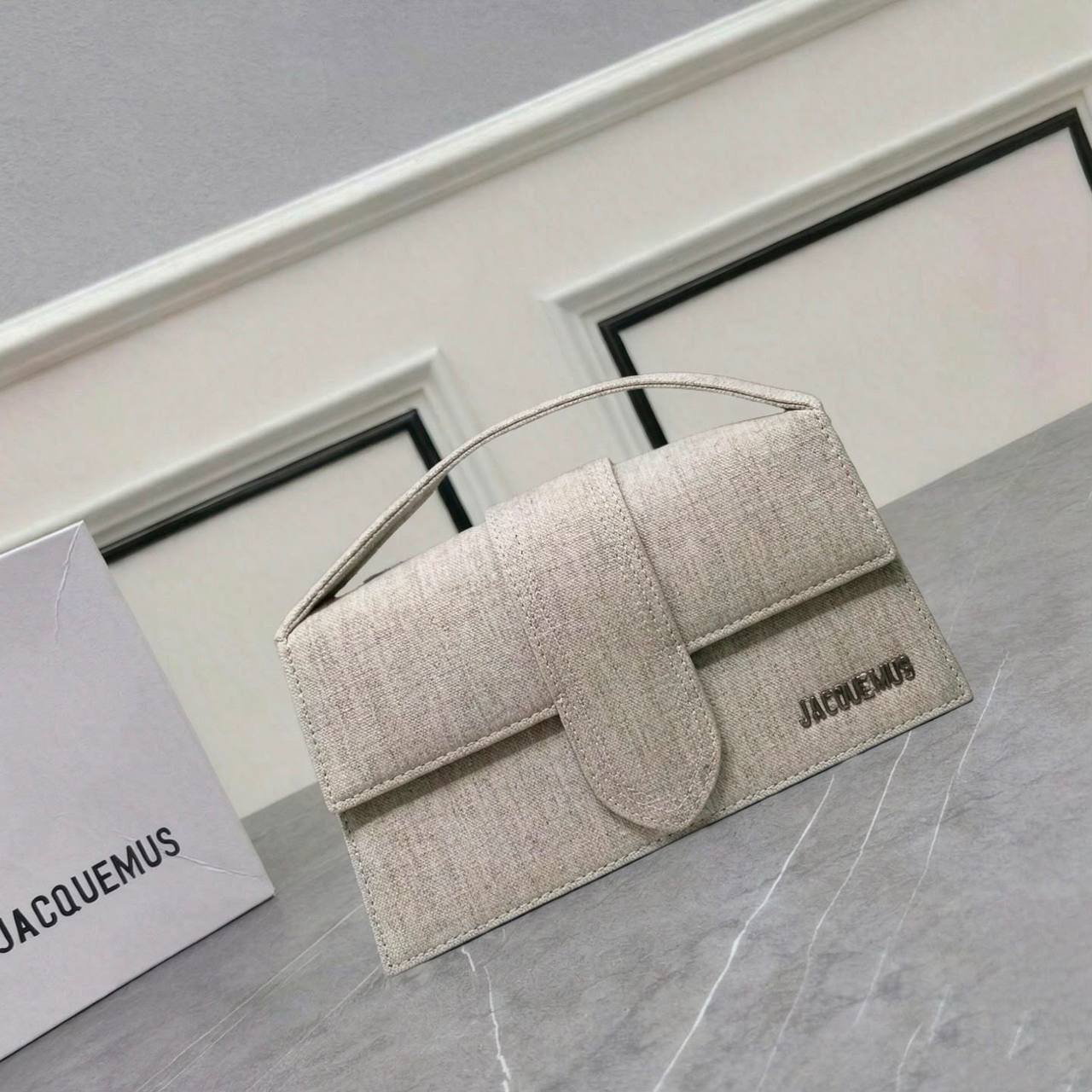 JACQUEMUS 

COPY ONE 

RESTOCK 

WITH BOX 

BIG SIZE  220 DHS……
(Leather)

Zain295
♥️♥️♥️♥️