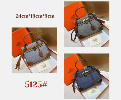 HERMES 
NEW CAME MEDIUM SIZE GOOD QUALITY  
WITH BOX 
🎁🎁🎁

95 dhs🪙🌨️

Zain39
♥️♥️♥️