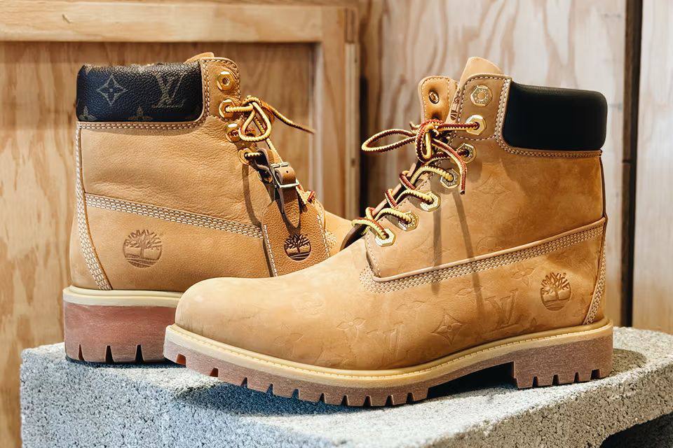 Louis Vuitton x Timberland 6 Inch Ankle Boot 'Embossed Monogram - Wheat'
39-45 AVAILABLE 🤩
250 dhs❣️

Zain242
♥️♥️♥️