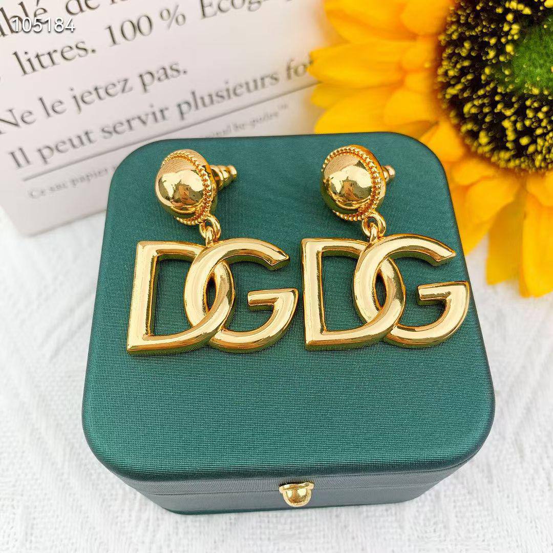 D&G 🔥
Earring 🌊
Master quality 💯
With normal boxes 📦 
55 dhs🪙🌨️

Zain216
♥️♥️♥️