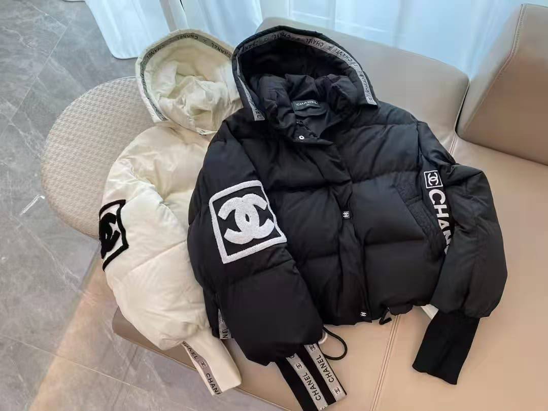 *New collections*                                                
CHANEL

Super Master quality

Sizes: S M L

650 dhs🇦🇪🇦🇪

Zain308
♥️♥️♥️