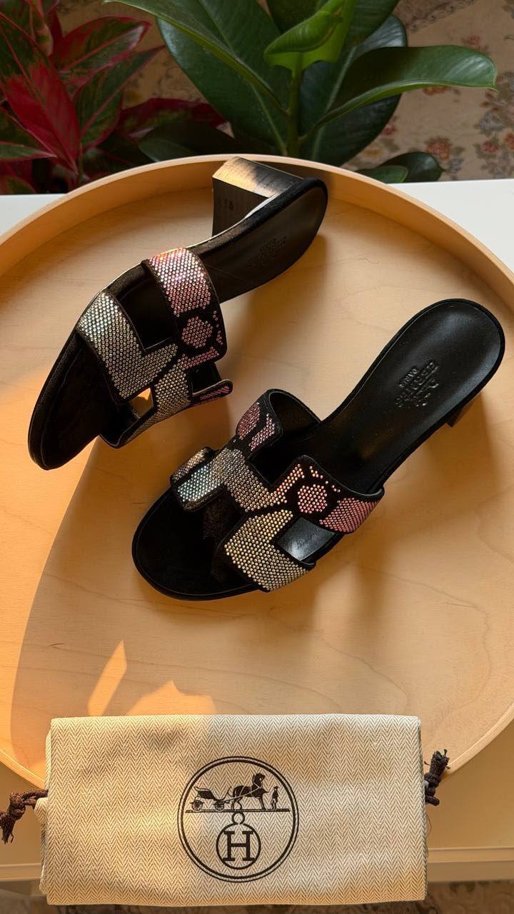 Hermes

Available🤩

Master quality 

Size: 36 to 41

430 dhs🇦🇪🇦🇪🇦🇪

Zain318
♥️♥️♥️