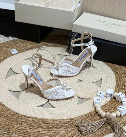 New jimmy choo heel

  Size 36. To 41

130 dhs✅

Zain80
♥️♥️♥️