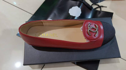 Chanel 

Size 37 to 42(size little big)

110 dhs🇦🇪🇦🇪

Zain146
♥️♥️♥️