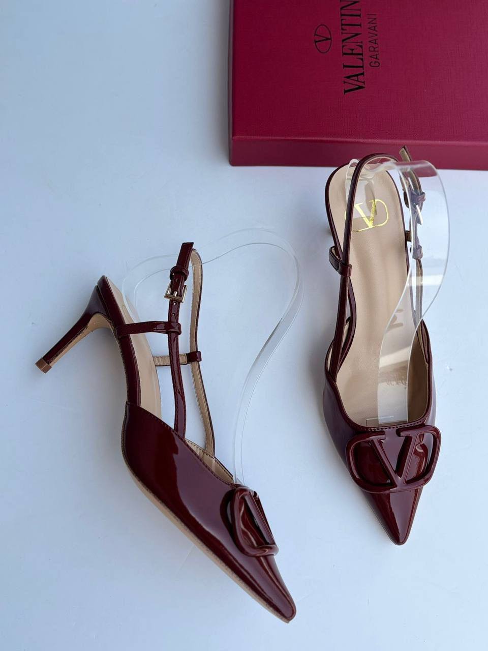 Valentino 
120 dhs🇦🇪
Size 36-42

Zain55

اطلبوه من الوتس المثبت في الأعلى👆🏻👆🏻

تواصلو معنا 👈🏻 Zain 
For order WhatsApp pinned 👆🏻

♥️♥️♥️