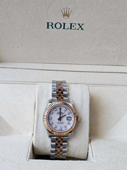 *♛ROLEX♛*
Rolex
_DATE-JUST 28MM 
Swiss Movement🇨🇭
Water Resistant 💧
Sapphire Crystal 
Super Master Quality 
With Original Box  📦🛍️
For Price 👇 WhatsApp✅
0568585901 
0507557372
0552275751 Owner Zain 👌

Zain282
♥️♥️♥️