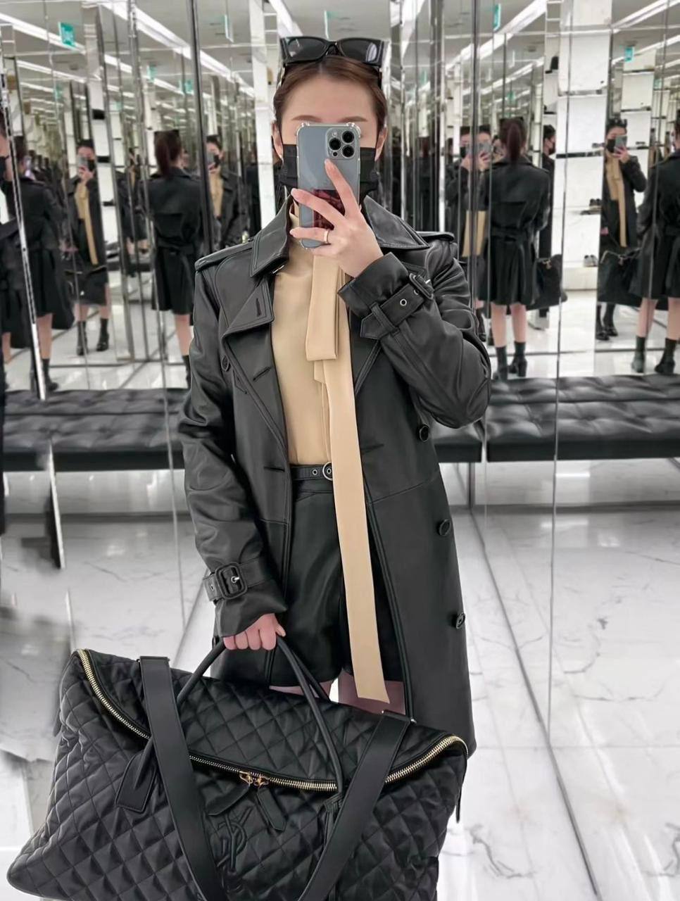 YSL
 travelling bag  
high quality 
170 dhs✅

Zain295
♥️♥️♥️