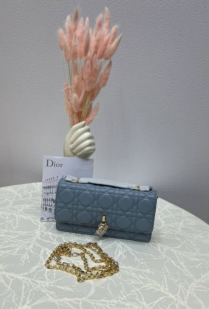 Dior 💕💕✨
Super master quality 🔥🔥
Available ✨💕💕
With full packing 📦🎀
For Price 👇 WhatsApp✅
0568585901 
0507557372
0552275751 Owner Zain 👌

Zain252
♥️♥️♥️