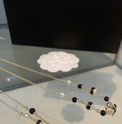 CHANEL❤️‍🔥*
Necklace 🦋
Master quality 💯
With normal boxes 📦 
60 dhs❣️
With master box 🗃️ 
75 dhs❣️

Zain216
♥️♥️♥️