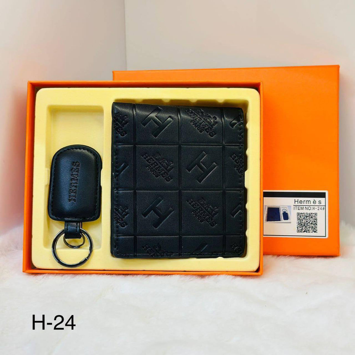 WALLET SET

 GOOD QUALITY 

30 dhs🇦🇪🇦🇪

Zain40
♥️♥️♥️