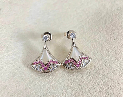 BVLGARI 
Necklace 
Earring 
Master quality 
With normal boxes 
115 dhs🇦🇪🇦🇪

With master box 🗃️ 
170 dhs🇦🇪🇦🇪

Zain216
♥️♥️♥️