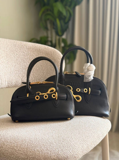 Miu Miu Aventure Bag

Size: 21cm , 28cm
Super high quality


For Price 👇 WhatsApp✅
0568585901 
0507557372
0552275751 Owner Zain 👌

Zain325
♥️♥️♥️