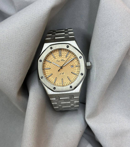 Louis Hilano watch for men good quality 
230 dhs🪙🖤

Zain59
♥️♥️♥️