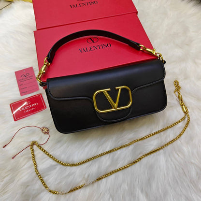 Valentino 

115 dhs✅

with box
🎁🎁🎁

Zain235
Zain42
♥️♥️♥️