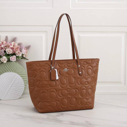 COACH 
95 dhs👑
Good Quality

Zain90
♥️♥️♥️