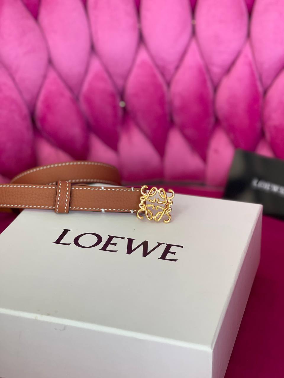 LOEWE
💞*available again*💞
260 dhs🪙🌨️

Zain164
♥️♥️♥️