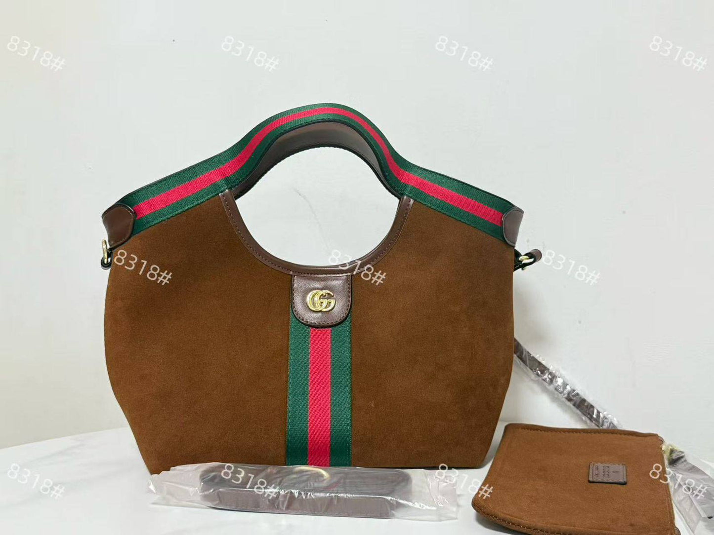 Gucci
120 dhs❣️
2 SIZE 
Good quality 

Zain07
♥️♥️♥️