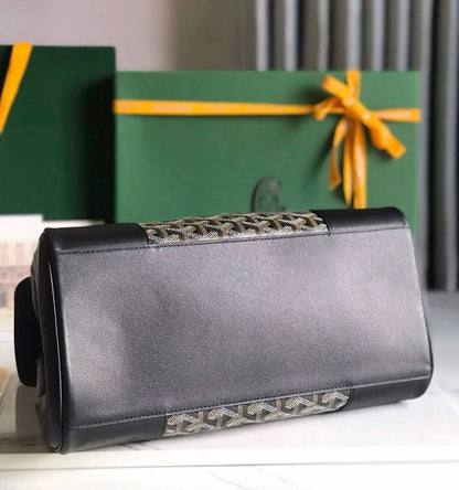 GOYARD 

COPY ONE 
140 dhs✅

Zain39
♥️♥️♥️