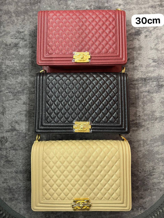 Chanel Master
380 dhs🪙💚
#30cm
#Caviar leather ….

Zain228
♥️♥️♥️