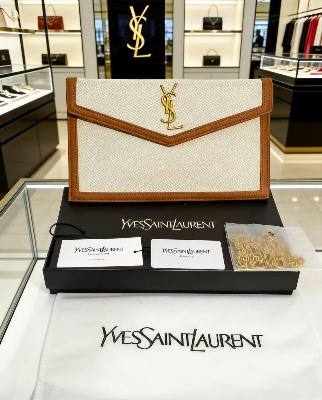 YSL

70 dhs✅

with box
🎁🎁🎁

Size:27/16

Zain07
♥️♥️♥️