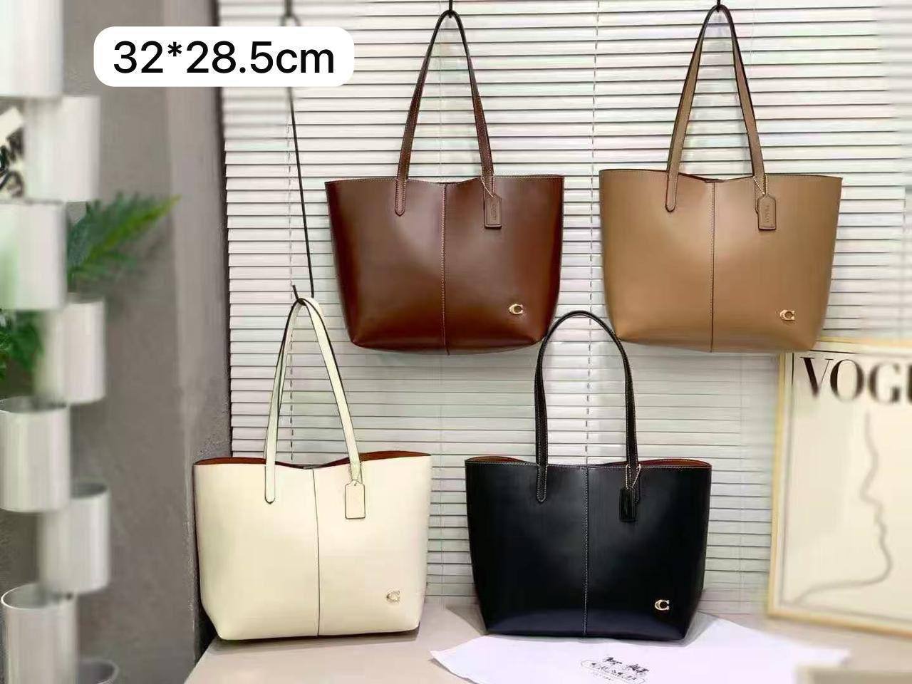 ❤️ Coach North tote
1⃣️ First quality 
Size: 32 * 28.5 * 15 cm
90 dhs❤️

Zain115
♥️♥️♥️