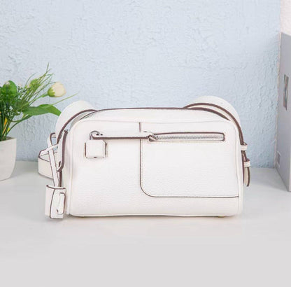 HERMES 
 GOOD QUALITY 
WITH BOX  
🎁🎁🎁

100 dhs✅

Zain39
♥️♥️♥️