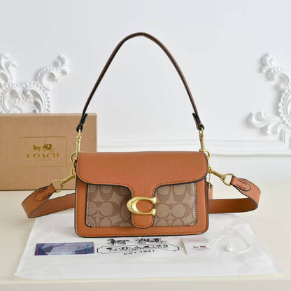 Coach
21cm 

100 dhs✅

Withbox
🎁🎁🎁

Zain143
♥️♥️♥️